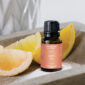 SUGARED CITRUS FRAGRANCE: Fresh citrus, tropical fruit, and pure sugar cane. TOP NOTES: Citrus, Strawberries, Orange, Tangerine MID NOTES: Plum, Black Currant, White Violet, Raspberry BASE NOTES: Vanilla, Soft Sandalwood